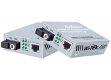 Медиа конвертор за пренос на Ethernet по оптичен кабел до 25 км Wi-Tek: WI-MC101G. 1 х 10/100/1000 Mbps Ethernet порт RJ45 + 1 x 1000 Mbps Fiber optic порт (SC). Комплект приемник и предавател